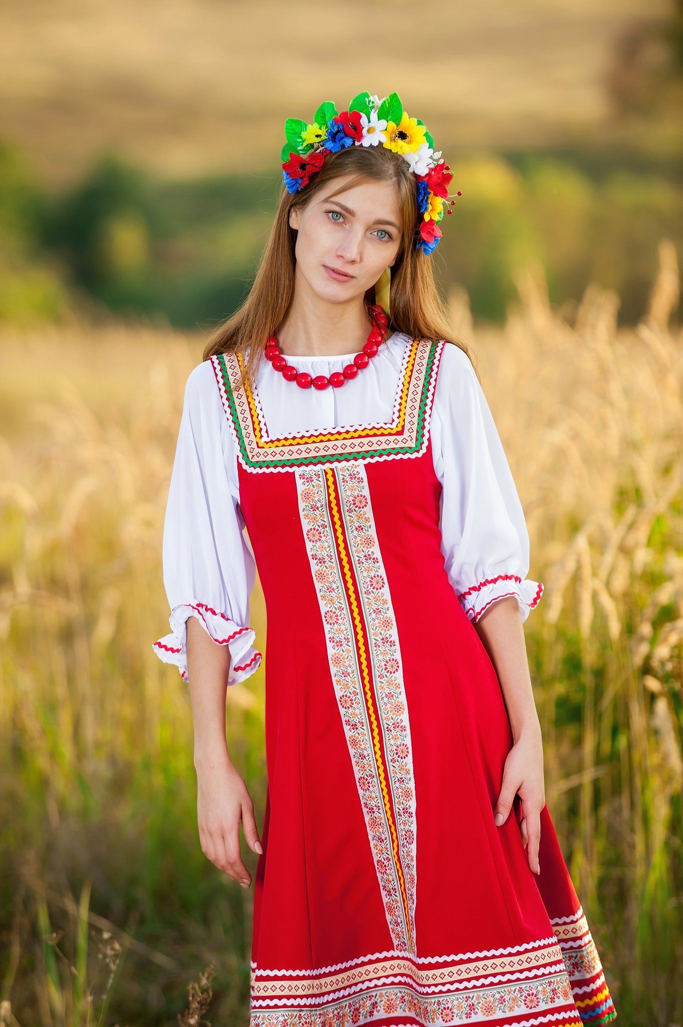 Women in Slavic costumes in Zhuhai